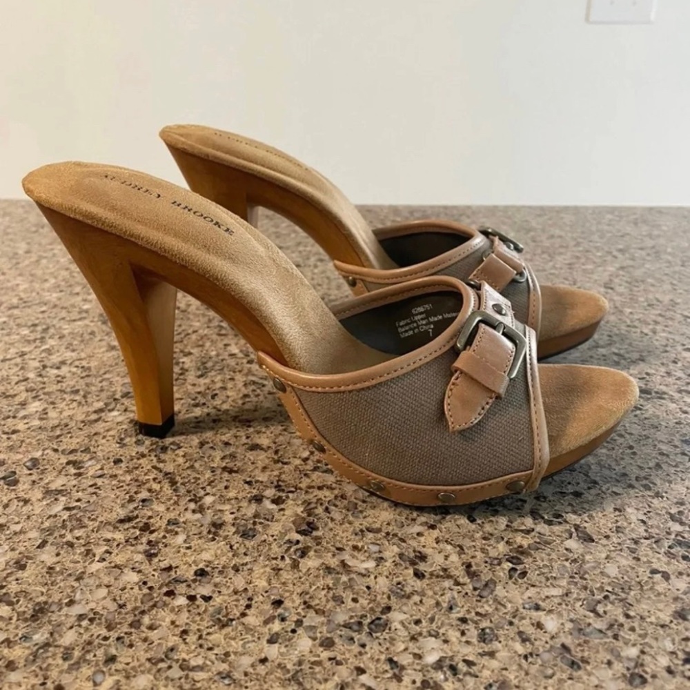 Sandal